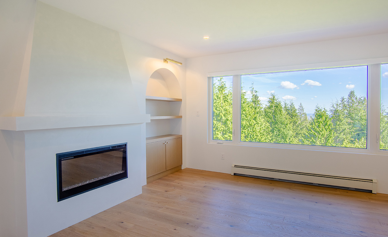 Living room — Fireplace